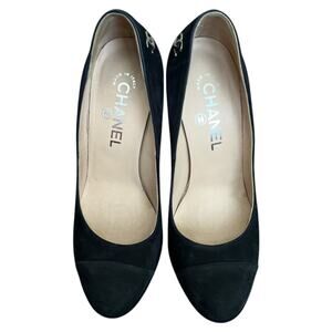 EUC AUTH CHANEL Black HEELS SIZE 36/ US 5.5